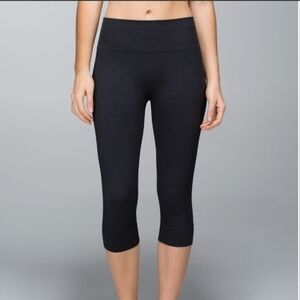LULULEMON NWOT seamlessly Street crop